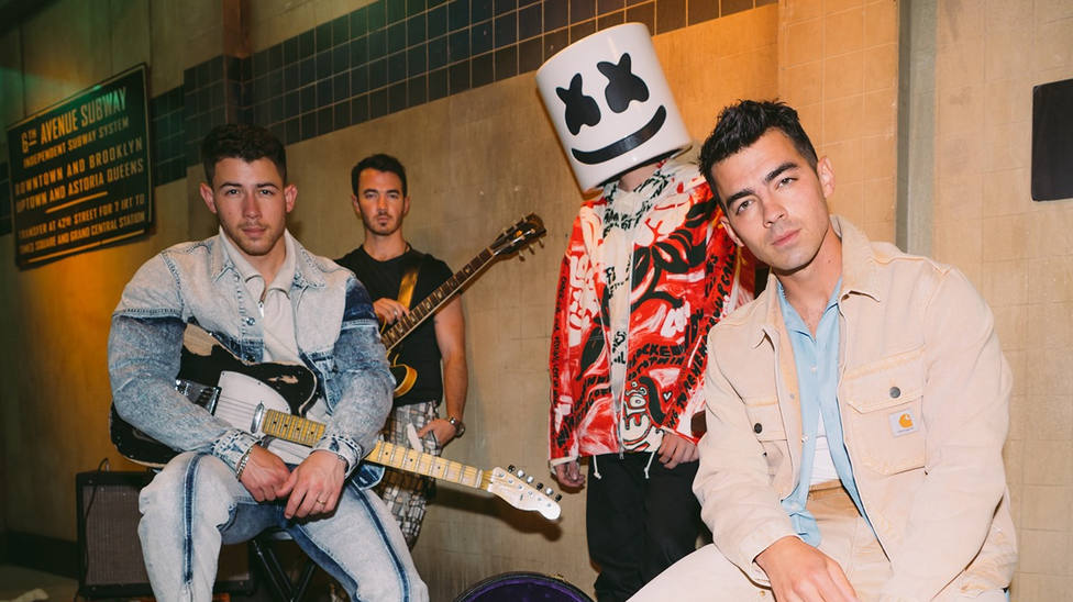 Disfruta de ‘Leave Before You Love Me’: Lo nuevo de Marshmello junto a los Jonas Brothers