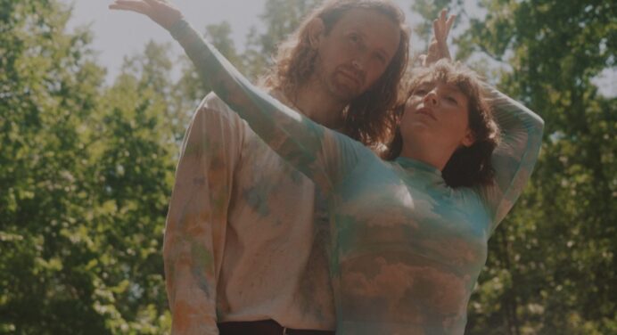 Sylvan Esso revela el videoclip de ‘Numb’