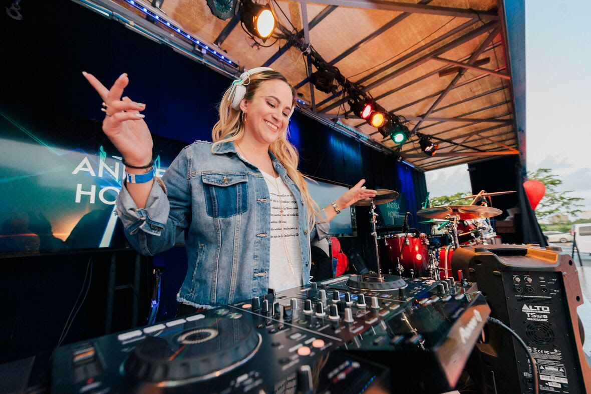 Andrea Hoyos representa a Venezuela como DJ en la música cristiana
