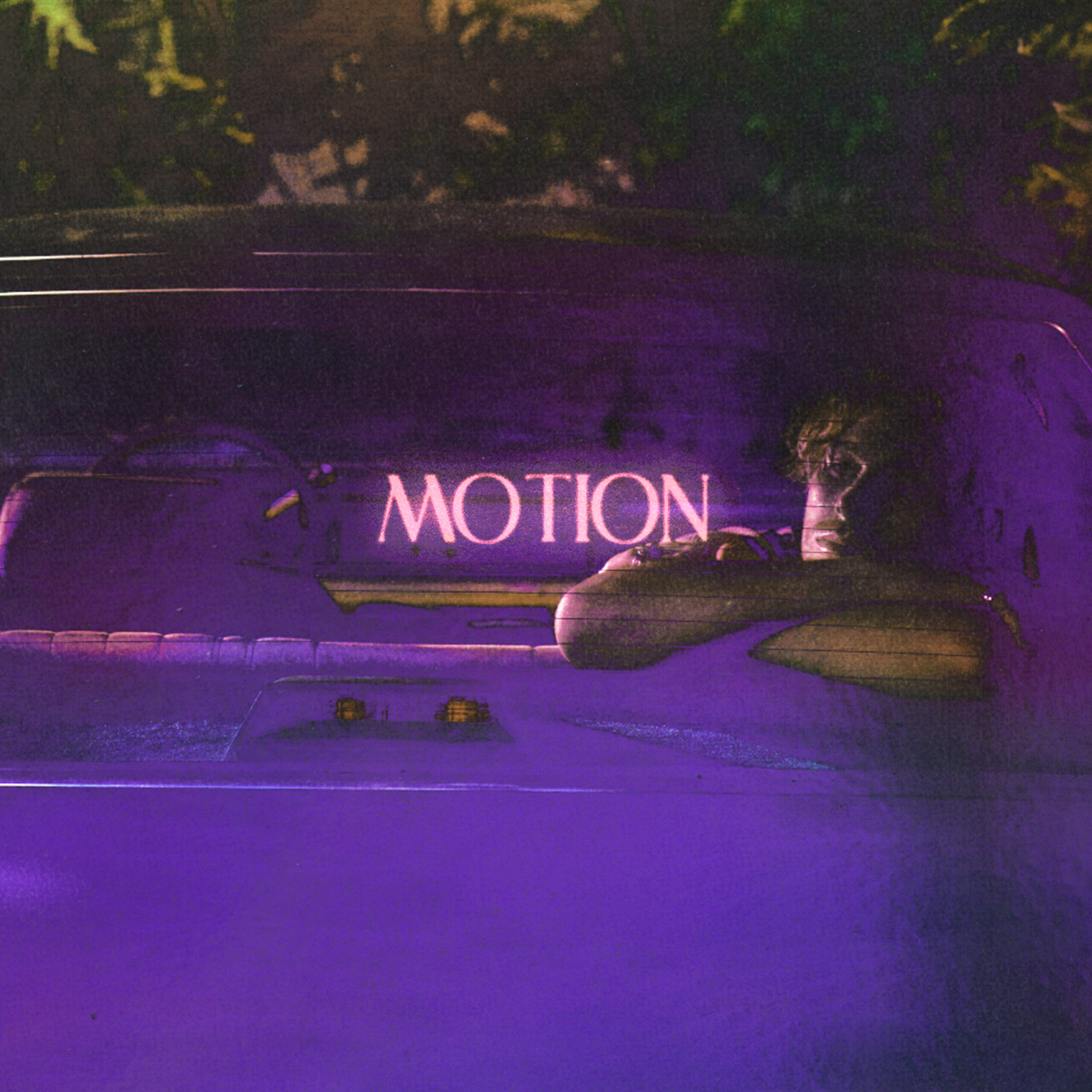 Luke Hemmings presenta su segundo sencillo del año: ‘Motion’