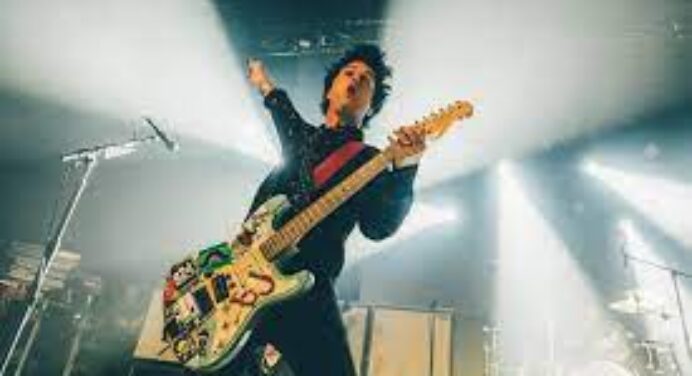 Green Day lanza el cover oficial en vivo de ‘Rock and Roll All Nite’ de KISS