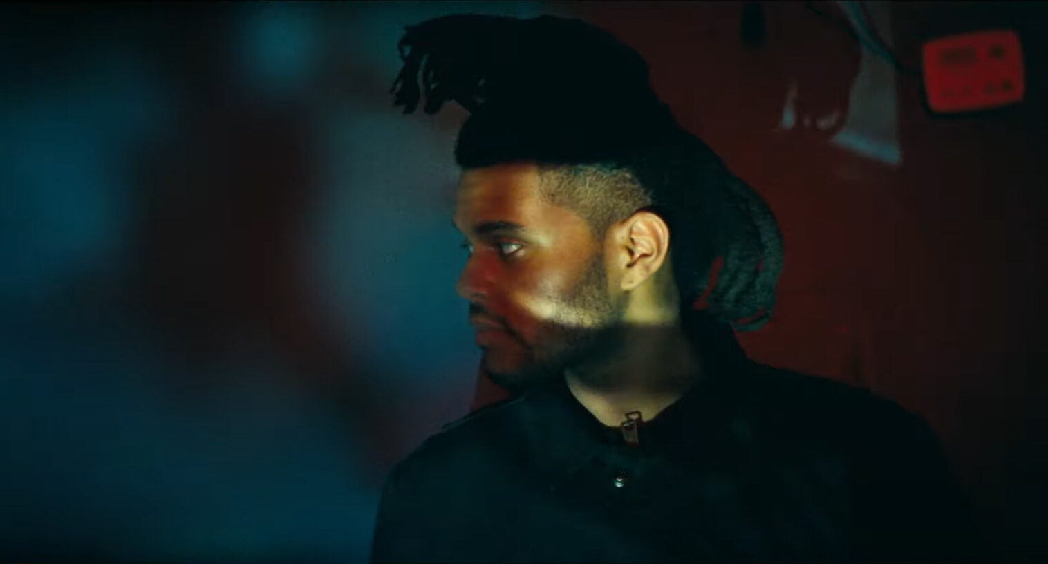 The Weeknd sorprende con un nuevo video alternativo de ‘Can’t Feel My Face’