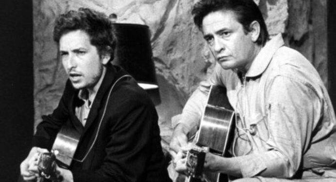 Ya está disponible el cover de Johnny Cash del tema de Bob Dylan ‘Don’t Think Twice It’s All Right’