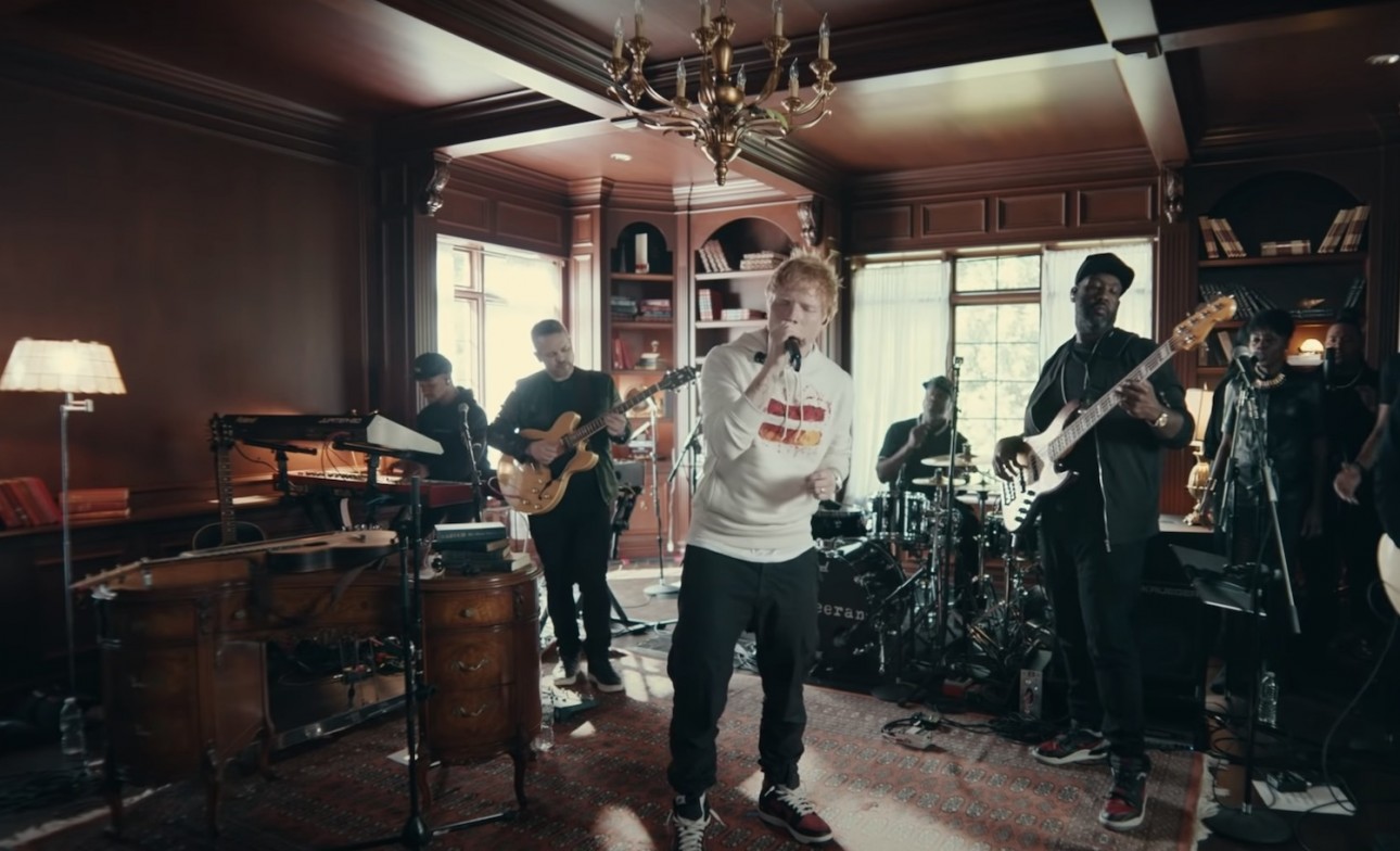 Ed Sheeran revela nuevo sencillo en su Tiny Desk (Home) de NPR