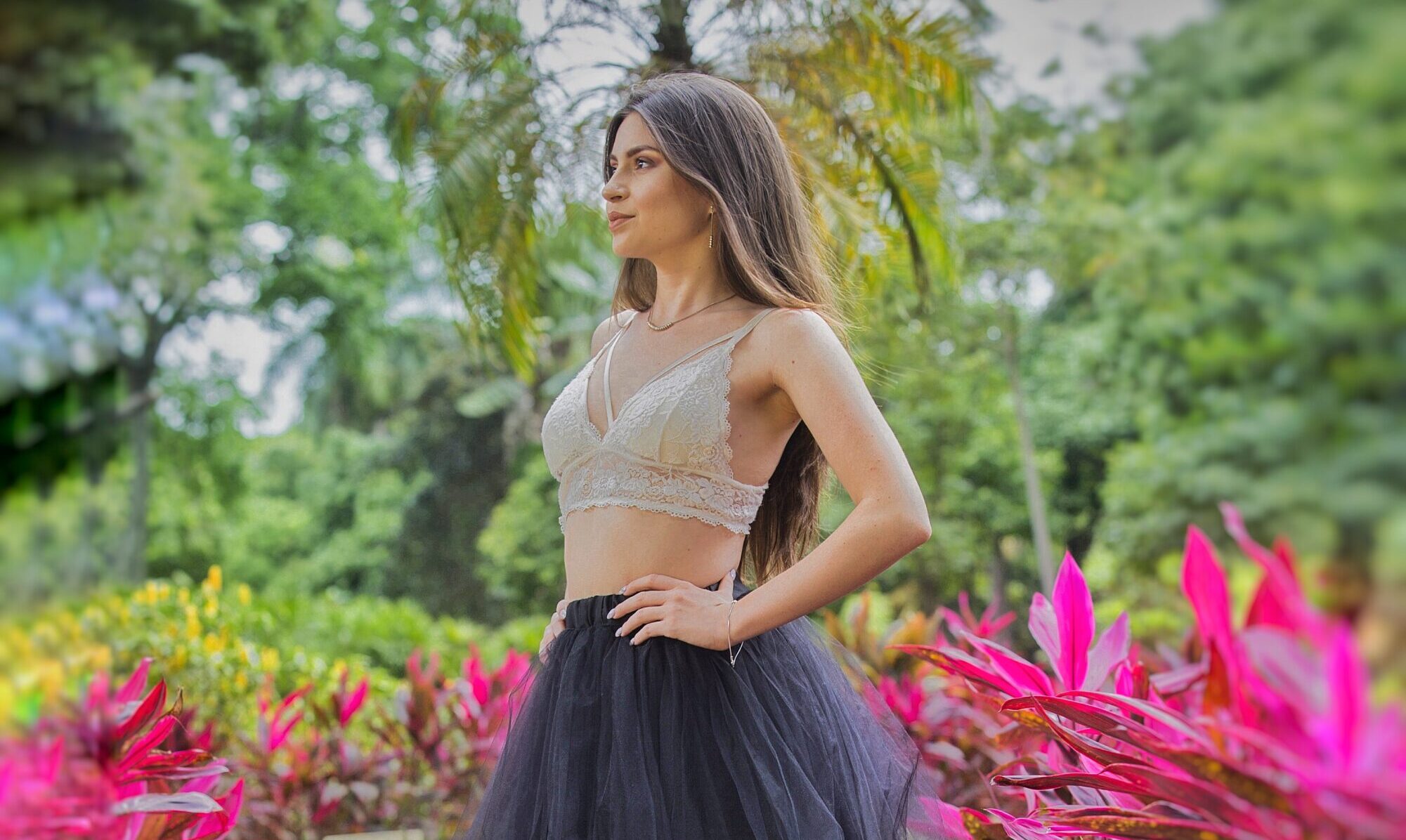 Syara Méndez Promociona su nuevo EP ‘Voy Hacia a Ti’
