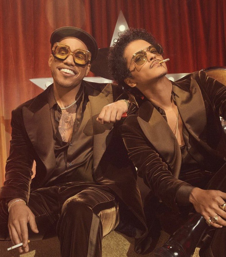 Bruno Mars y Anderson .Paak lanzan un nuevo single como Silk Sonic: ‘Smokin Out the Window’