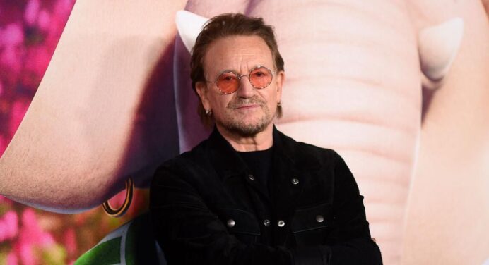 Bono ‘avergonzado’ de su voz a comienzos de U2