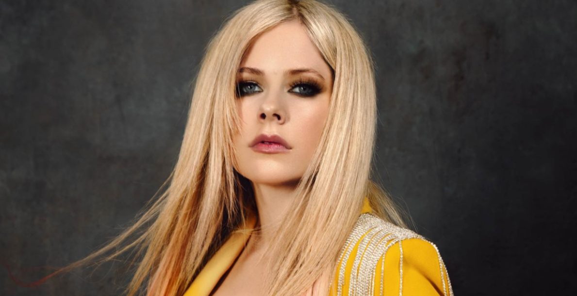 Avril Lavigne publica su cover alt-rock del éxito de Adele ‘Hello’