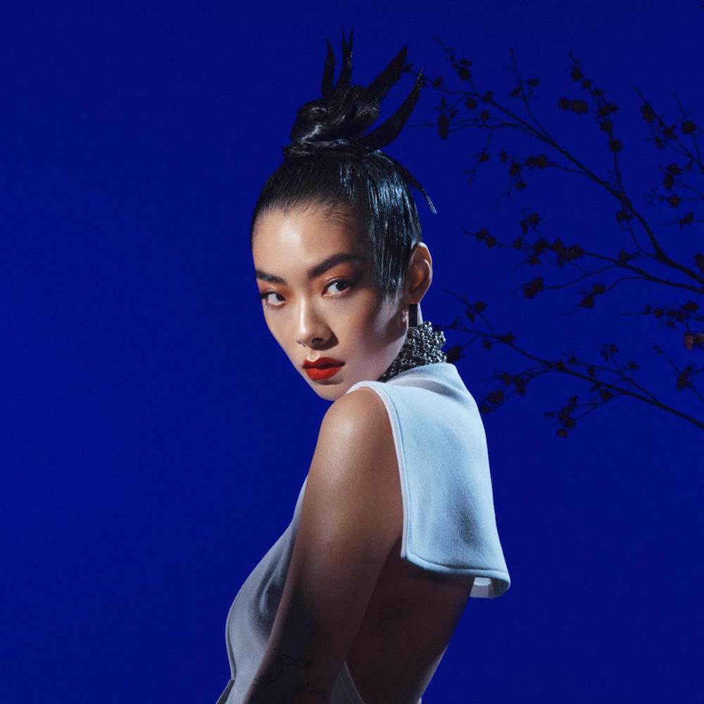 Rina Sawayama nos trae ‘Hold the Girl’, su nuevo single