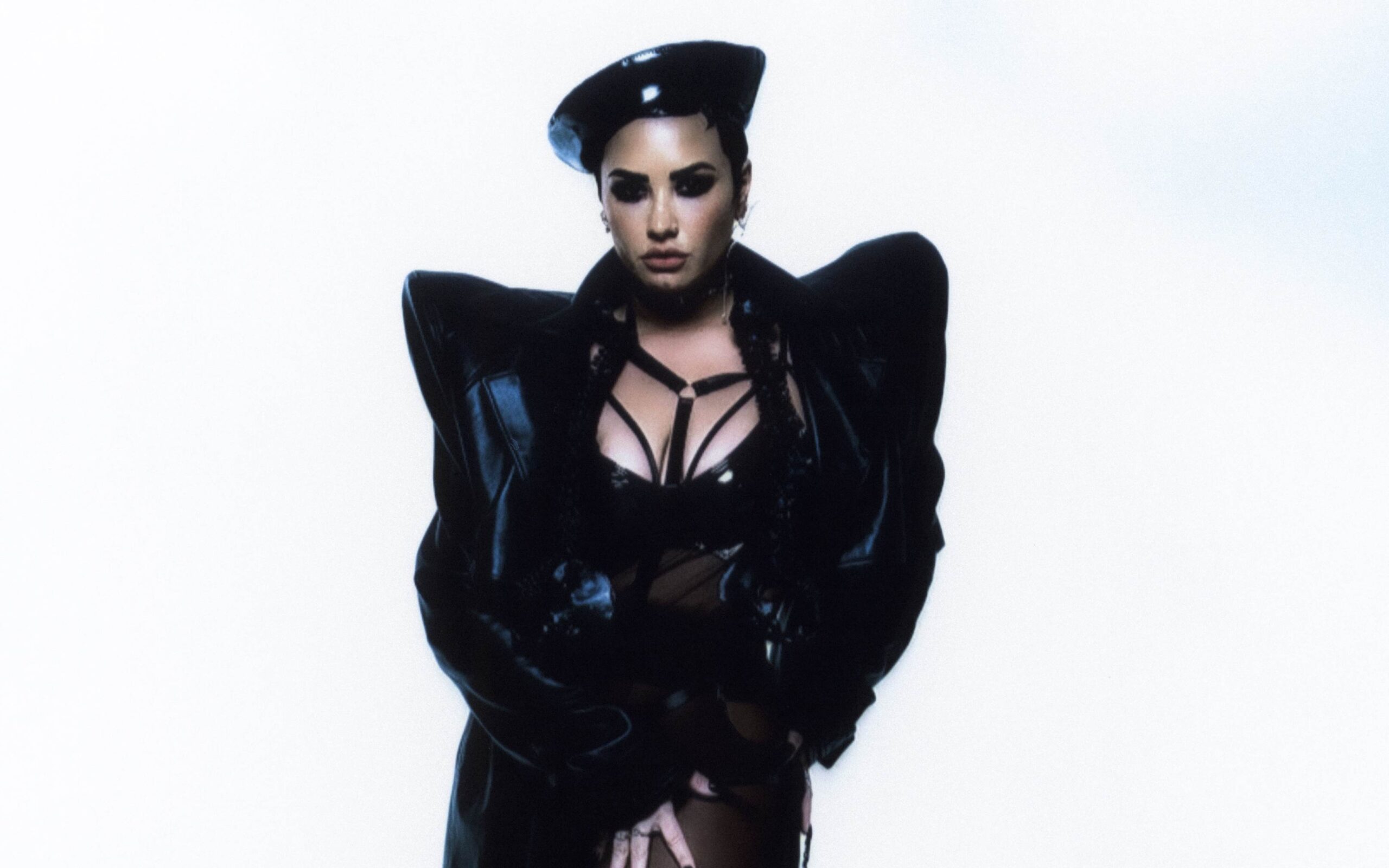 Demi Lovato presenta el álbum ‘Holy Fvck’