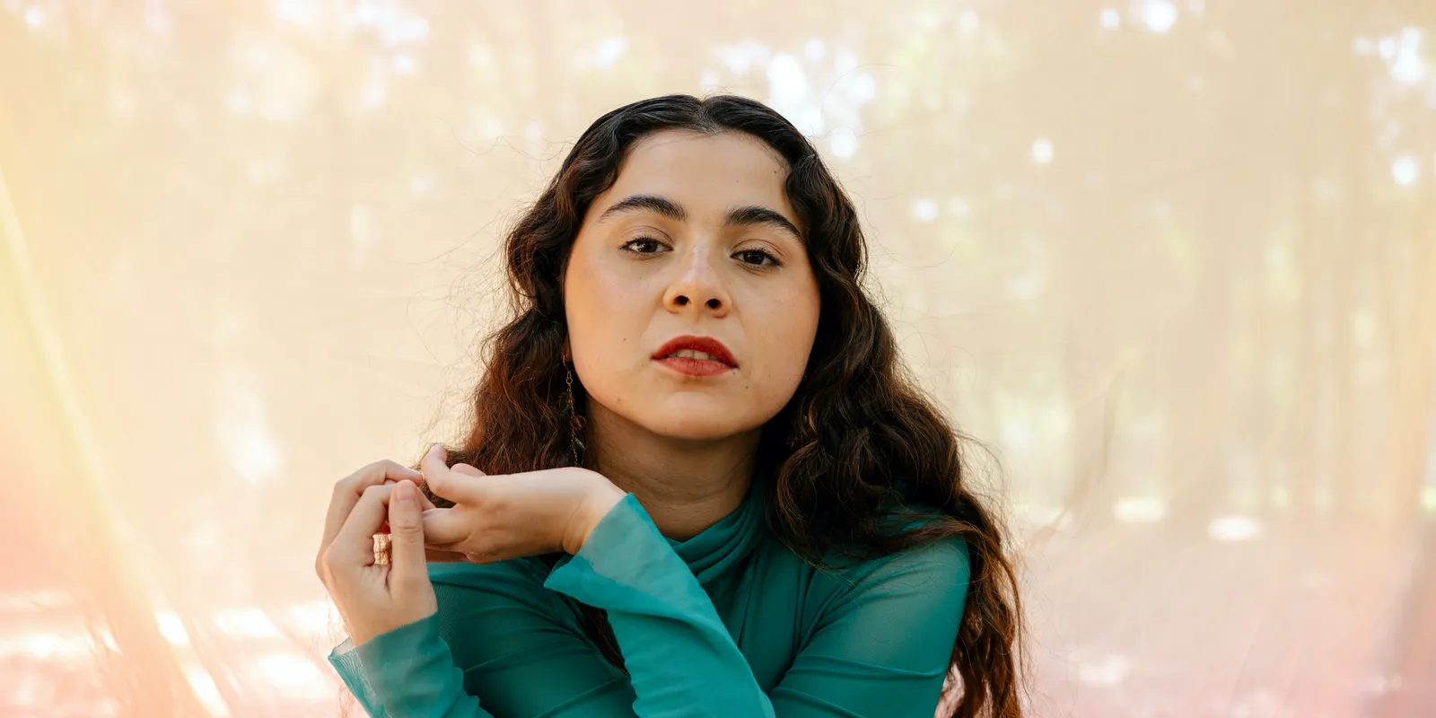 Silvana Estrada Anuncia Su Nuevo EP y Presenta Video