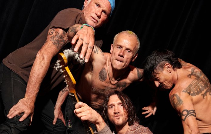 Red Hot Chili Peppers Homenajea a Eddie Van Halen en ‘Eddie’
