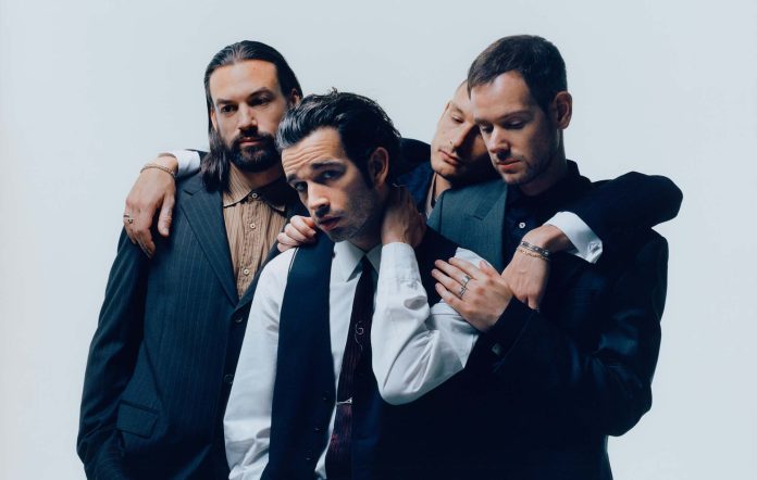 The 1975 Estrena ‘I’m In Love With You’