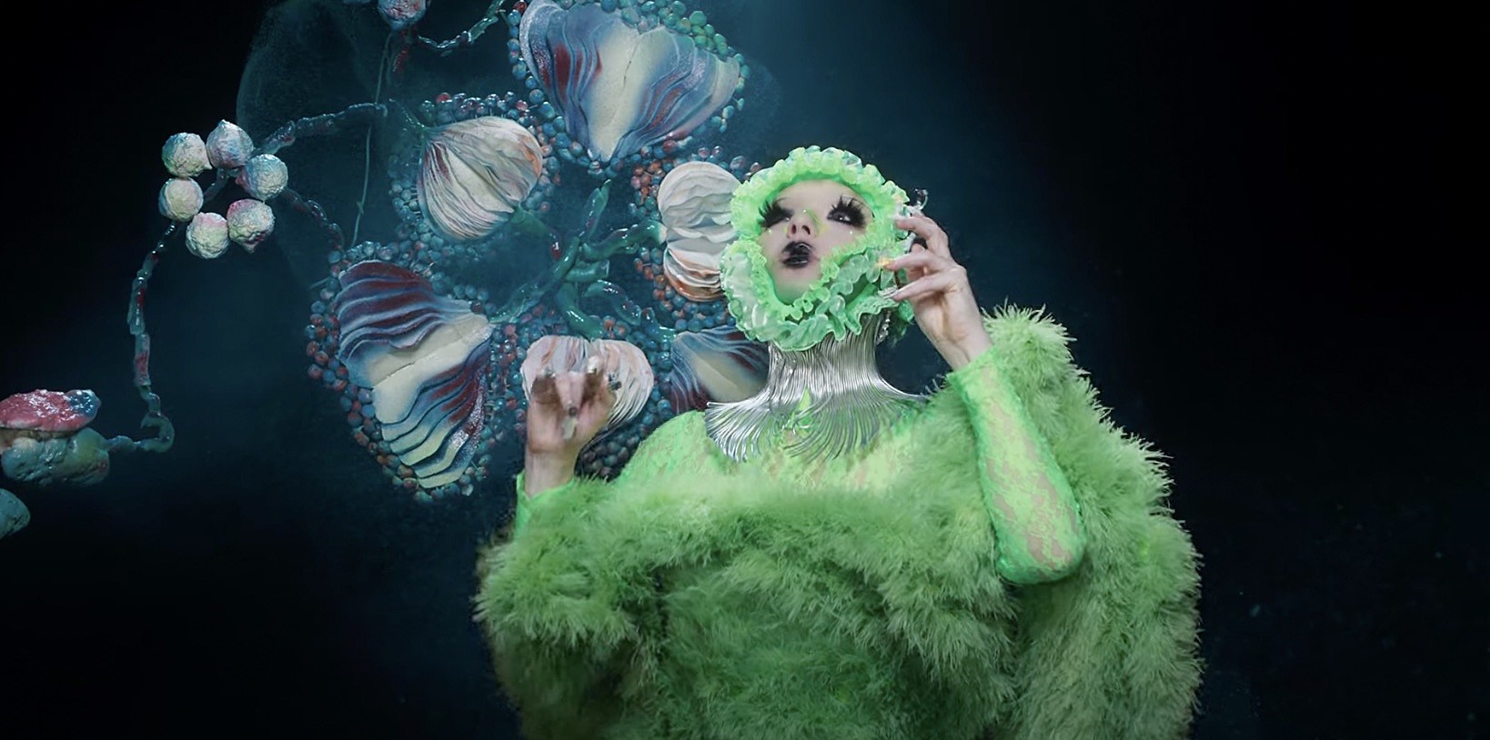 Björk presenta el video musical de ‘Atopos’