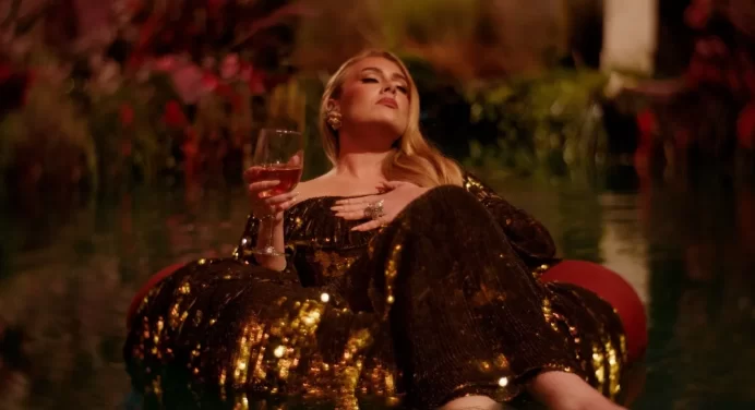 Adele estrena videoclip para ‘I Drink Wine’