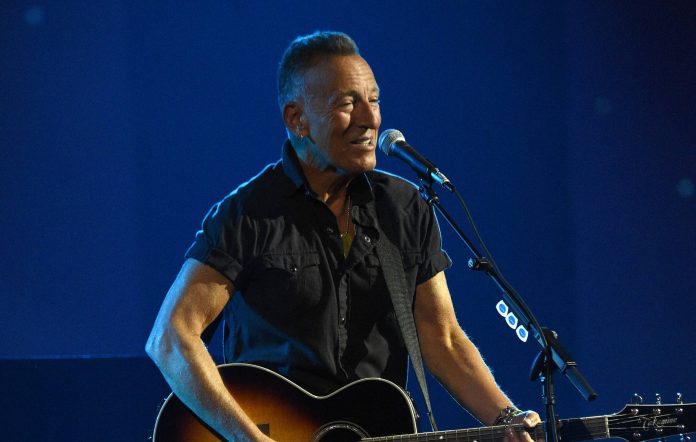 Bruce Springsteen presenta cover de ‘Don’t Play That Song’