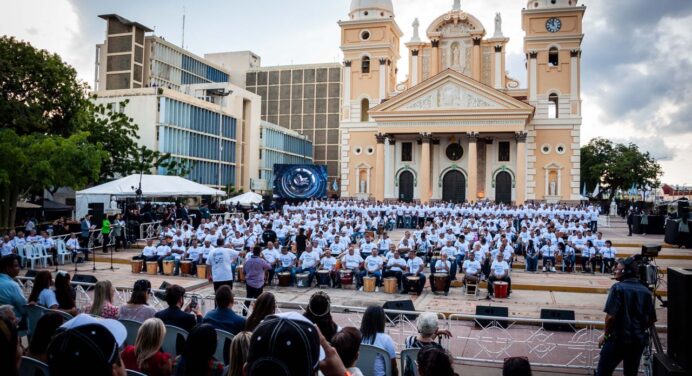 Venezuela gana Récord Guinness por la Banda de Música Folklórica más grande del mundo