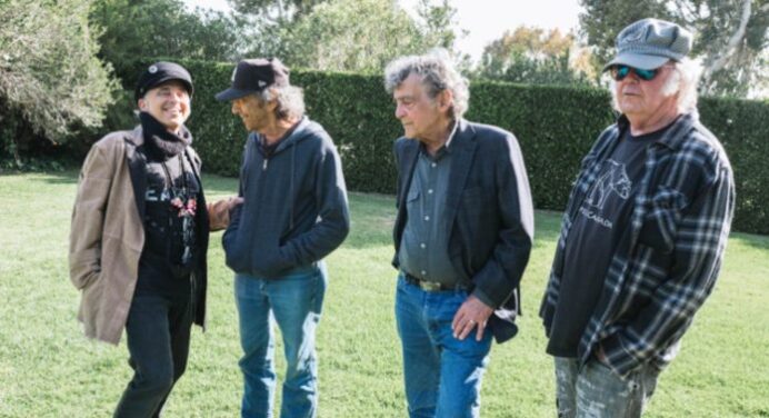 Miembros de Neil Young and Crazy Horse anuncian nuevo álbum