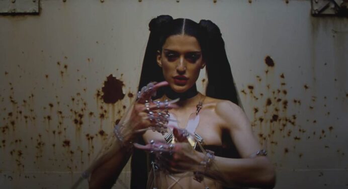 Arca presenta video musical para ‘Яitual’