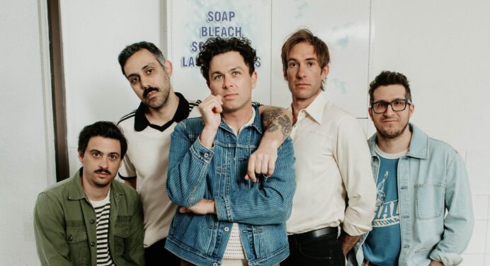 Arkells anuncia nuevo disco y estrena ‘Laundry Pile’