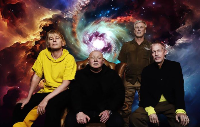 Conoce a Mantra of the Cosmos, la nueva banda conformada por miembros de Happy Mondays, Oasis, Ride y más