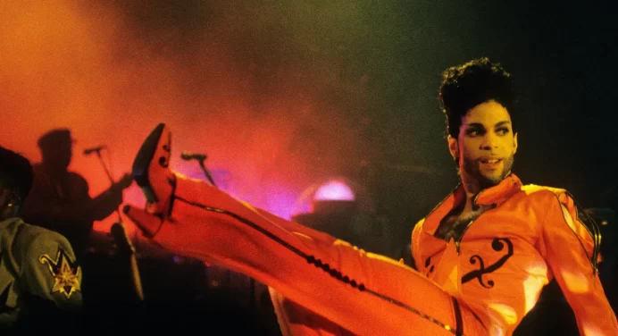 Lanzan dos canciones inéditas de Prince en plataformas