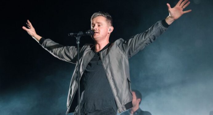 Keane comparte la canción inédita ‘Love Actually’