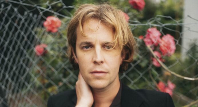 Tom Odell publica su disco ‘Black Friday’