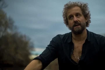 Phosphorescent anuncia su primer