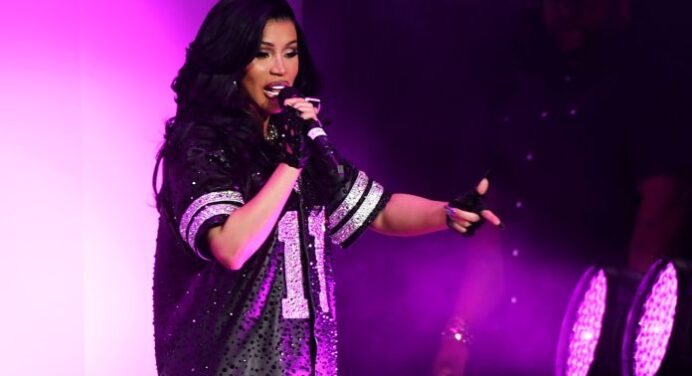 Cardi B reitera que su álbum saldrá este año