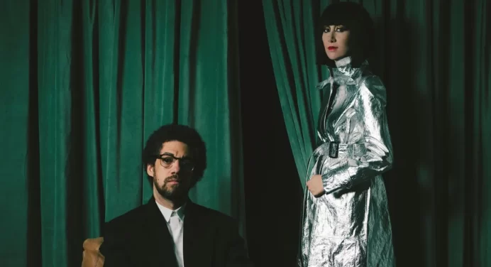 Karen O y Danger Mouse se unen en ‘Super Breath’