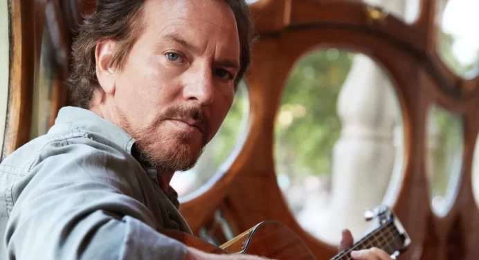 Eddie Vedder versiona ‘Room at the Top’ de Tom Petty