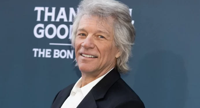 Jon Bon Jovi ayuda a mujer a no saltar de un puente