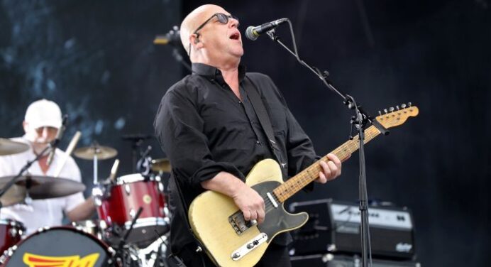 Pixies estrena su nuevo sencillo ‘Motoroller’