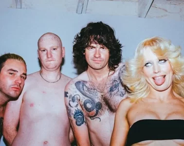 Amyl and The Sniffers