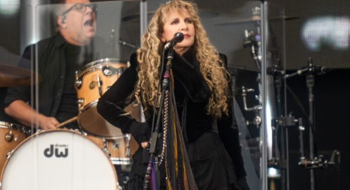 Stevie Nicks regresó a SNL luego de 41 años