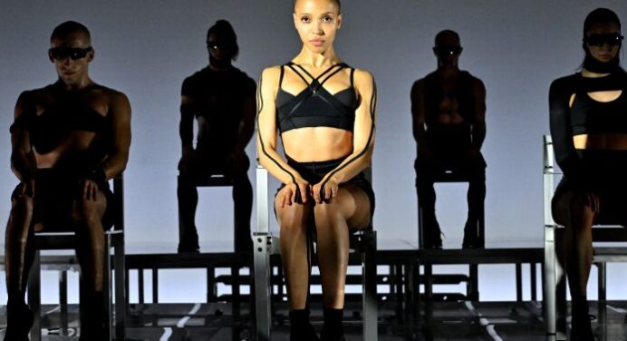 FKA Twigs y Koreless se unen en ‘Drums of Death’