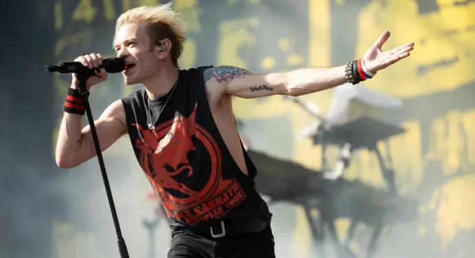 Sum 41 cancela gira por hospitalización de vocalista