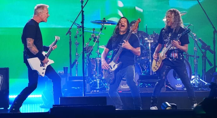 Metallica presentó su concierto bianual de caridad