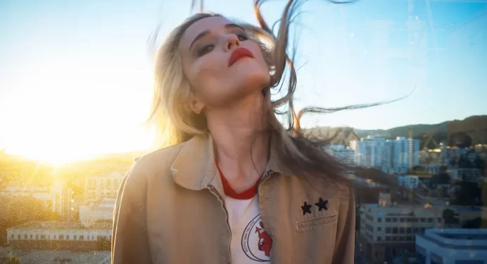 Sky Ferreira regresa con el sencillo ‘Leash’