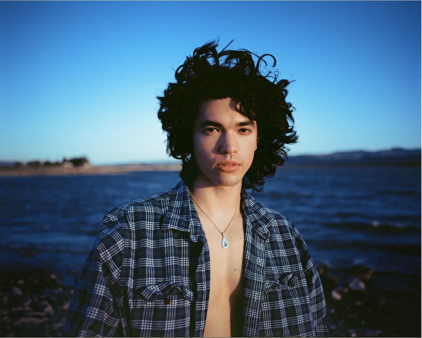 Escucha 'Vodka Cranberry' de Conan Gray | CusicaPlus