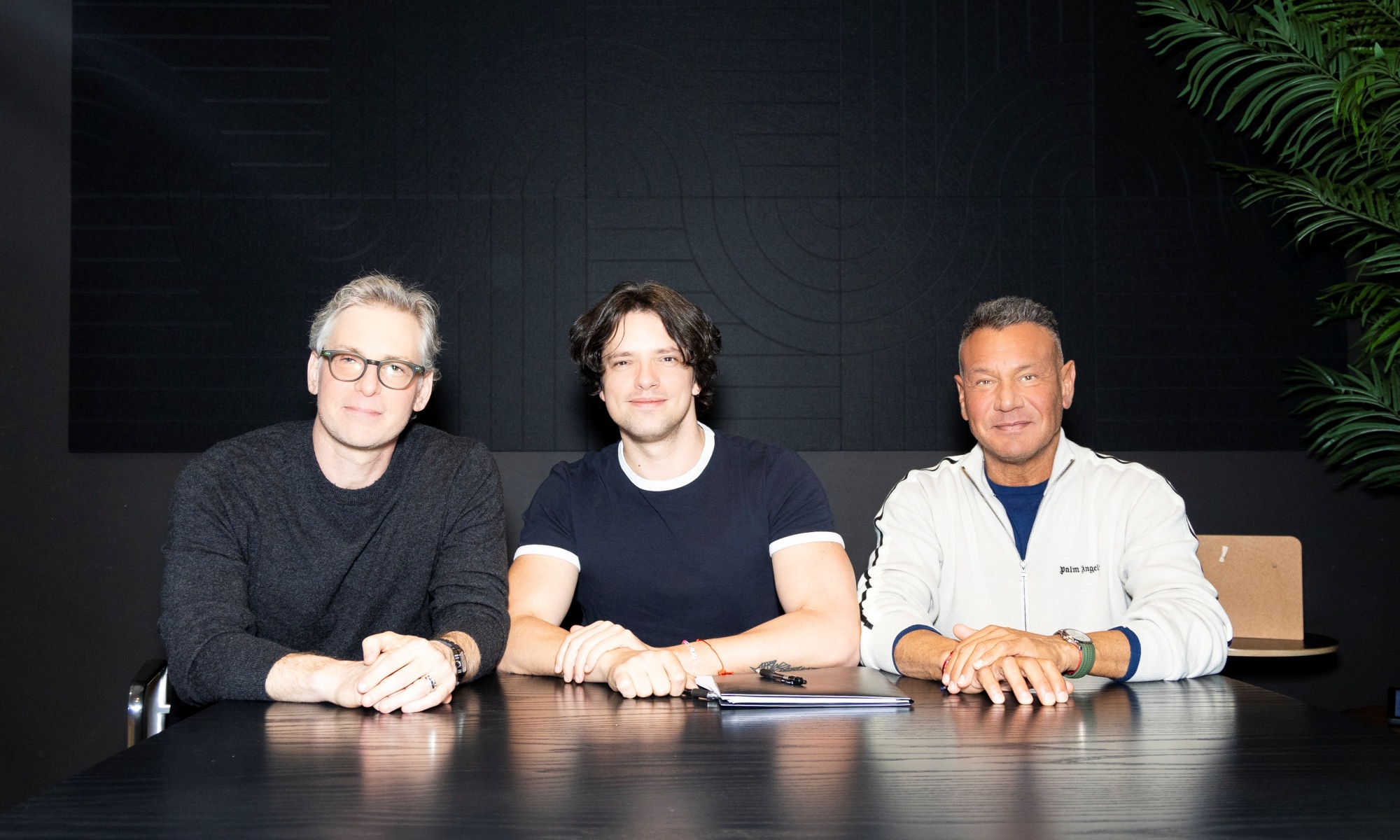 Benjamin Lasso Lasso firma con Interscope durante su nueva etapa | CusicaPlus